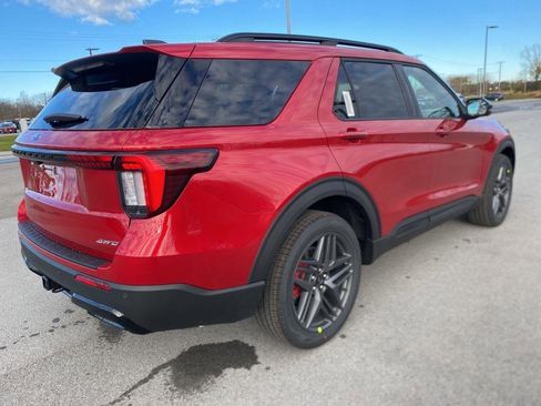 New 2026 Ford Explorer ST-Line w/ ST-Line Street Pack AWD/4WD image 12