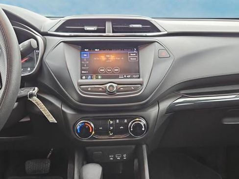 Used 2023 Chevrolet TrailBlazer LS image 10