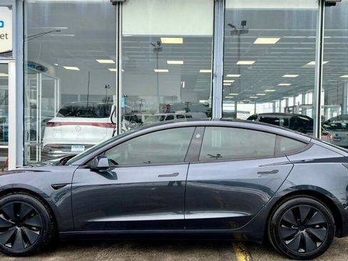 Used 2025 Tesla Model 3 Long Range image 32