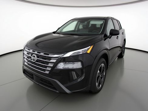 Used 2025 Nissan Rogue SV FWD image 3