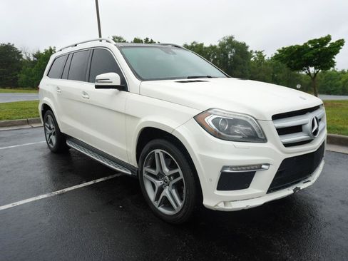 Used 2013 Mercedes-Benz GL 550 4MATIC image 5