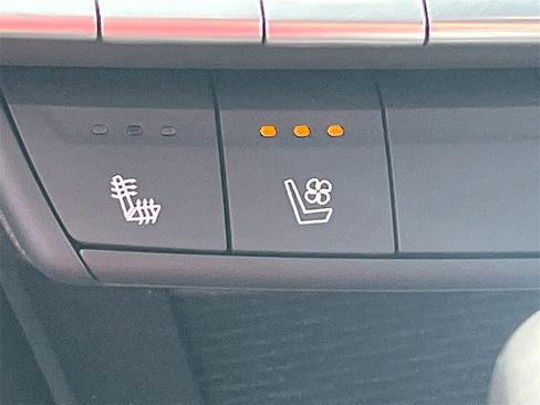 Used 2025 Cadillac CT4 Premium Luxury image 21