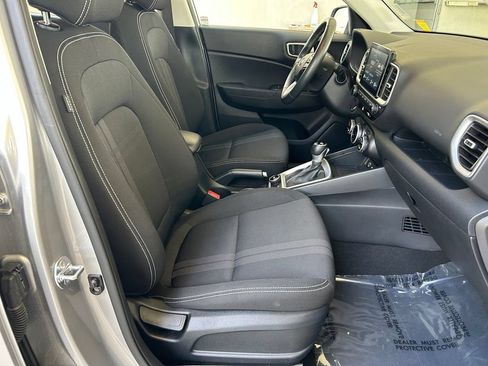 Used 2026 Hyundai Venue SEL FWD image 21