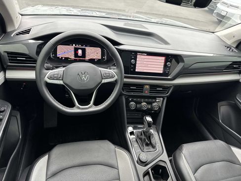 Certified 2023 Volkswagen Taos SEL image 7