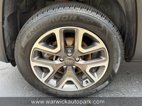 Used 2016 Jeep Renegade Latitude w/ Safety & Security Group AWD/4WD image 18