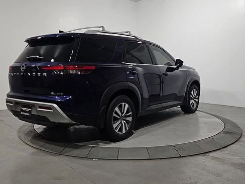 Certified 2022 Nissan Pathfinder SL image 6