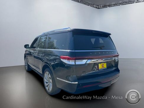 Used 2023 Lincoln Navigator Reserve AWD/4WD image 6