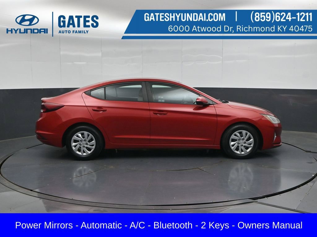 Used 2019 Hyundai Elantra SE FWD image 3