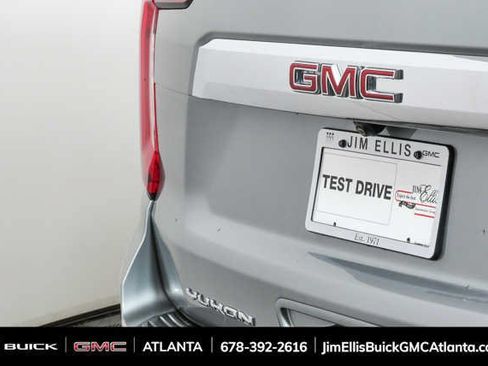 Used 2024 GMC Yukon SLT w/ SLT Luxury Package AWD/4WD image 34