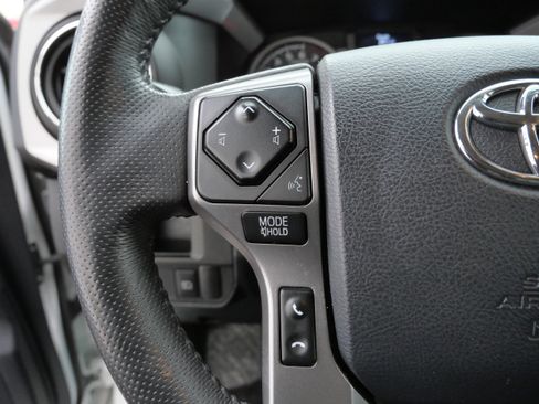 Certified 2019 Toyota Tacoma SR5 image 28