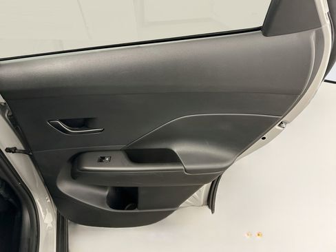 Used 2025 Hyundai Kona SEL AWD/4WD image 30