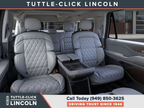 New 2025 Lincoln Navigator L Black Label w/ Black Label Special Edition image 11