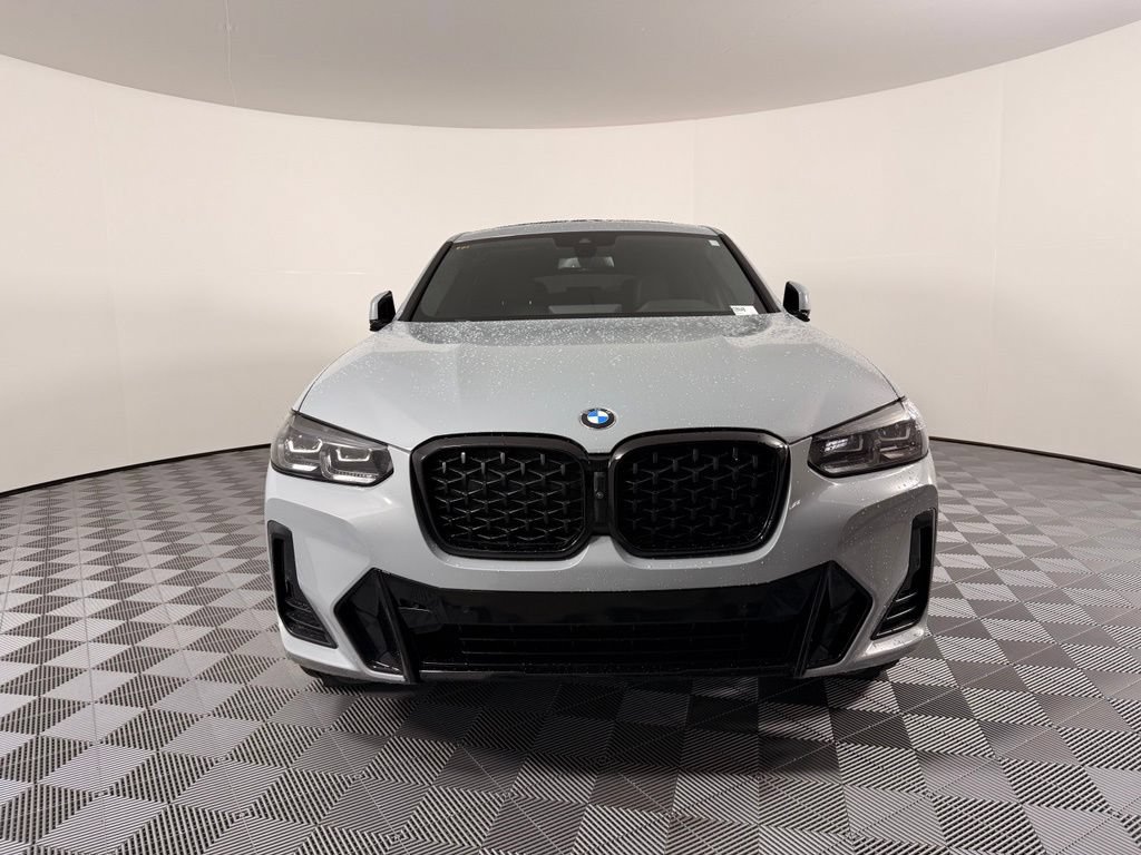 Used 2023 BMW X4 xDrive30i w/ M Sport Package AWD/4WD image 3