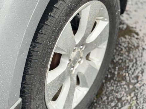 Used 2010 Subaru Outback 3.6R Limited image 19