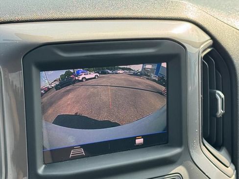 Used 2021 Chevrolet Silverado 1500 Custom w/ Safety Confidence Package RWD image 23