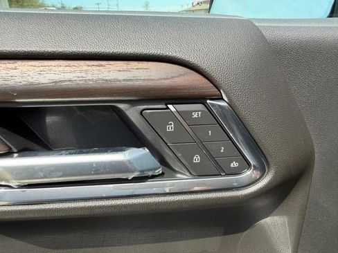 New 2026 GMC Sierra 1500 SLT image 19