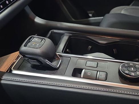 New 2026 Nissan Pathfinder SL image 20