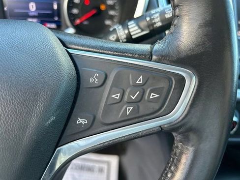 Used 2022 Chevrolet Equinox LT w/ Driver Convenience Package FWD image 16