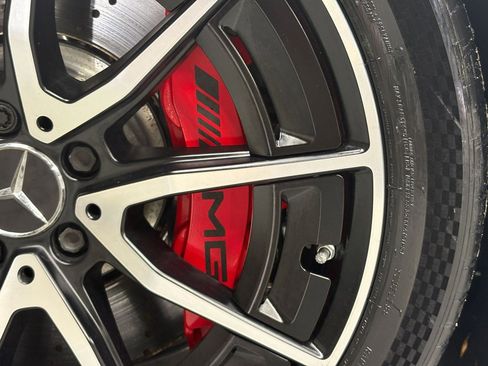 Used 2022 Mercedes-Benz SL 55 AMG 4MATIC w/ Driver Assistance Package image 42