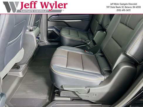 New 2026 Chevrolet Traverse High Country w/ LPO, Floor Liner Package FWD image 5