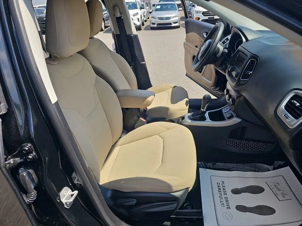 Used 2018 Jeep Compass Sport FWD image 21