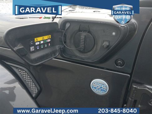 Used 2022 Jeep Wrangler Unlimited Sahara w/ Cold Weather Group image 31