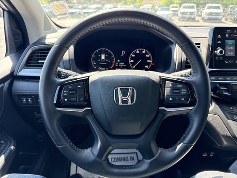 Used 2025 Honda Odyssey EX-L image 13