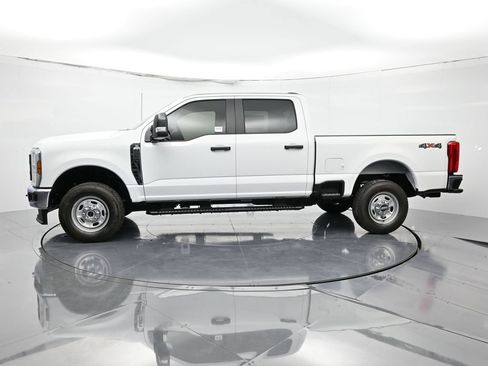 New 2026 Ford F250 XL w/ XL Chrome Package AWD/4WD image 8