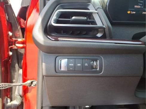 Used 2024 Chevrolet Traverse Z71 w/ LPO, Floor Liner Package AWD/4WD image 31
