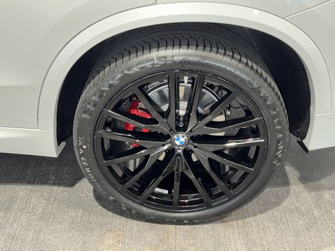 New 2026 BMW X5 sDrive40i w/ M Sport Package image 25