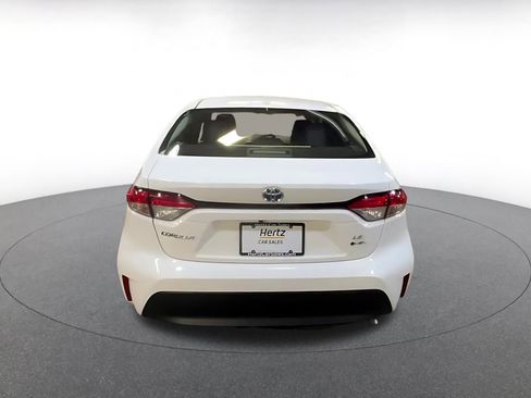 Used 2025 Toyota Corolla LE image 12