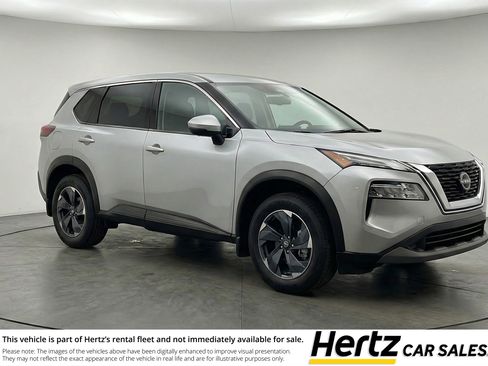 Used 2025 Nissan Rogue SV image 1