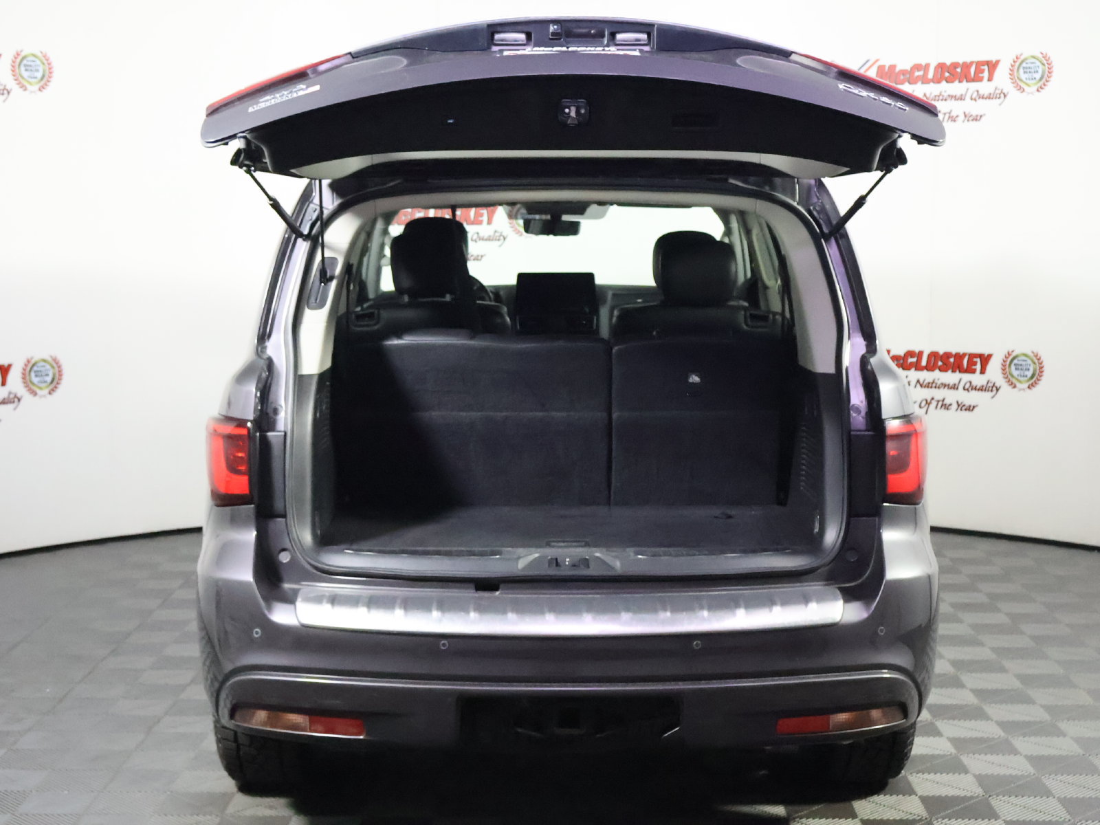 Used 2024 INFINITI QX80 Luxe AWD/4WD image 11
