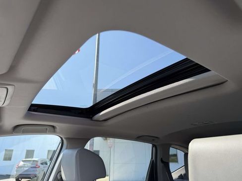 Used 2017 Honda CR-V EX-L image 10