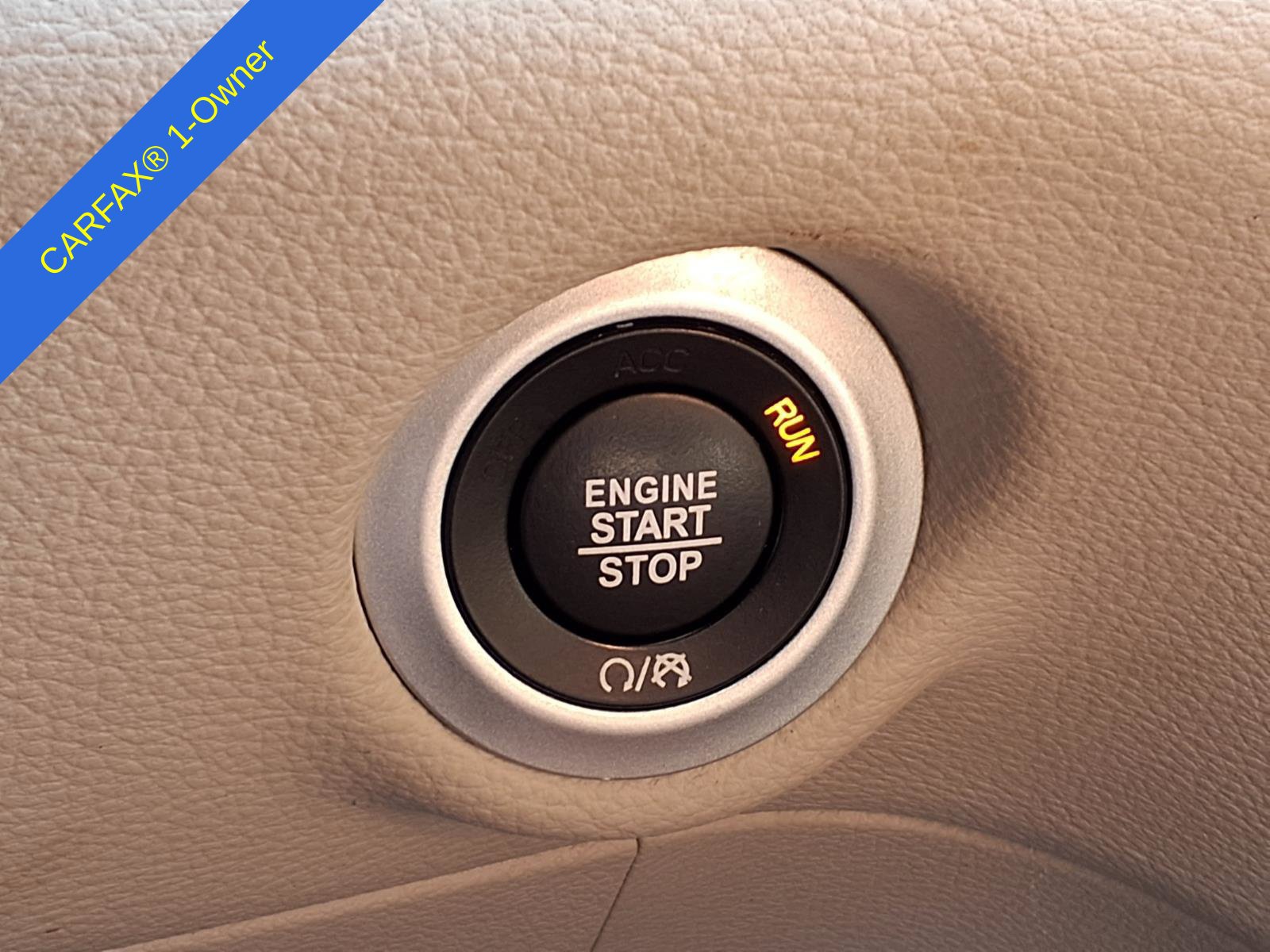 Used 2024 Chrysler Pacifica Limited FWD image 30