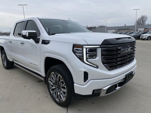 Used 2025 GMC Sierra 1500 Denali Ultimate image 4