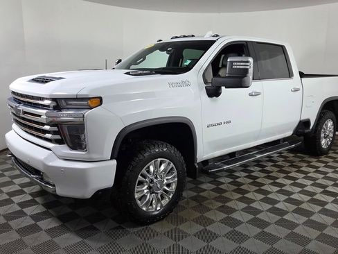 Used 2020 Chevrolet Silverado 2500 High Country w/ Z71 Off-Road Package AWD/4WD image 3
