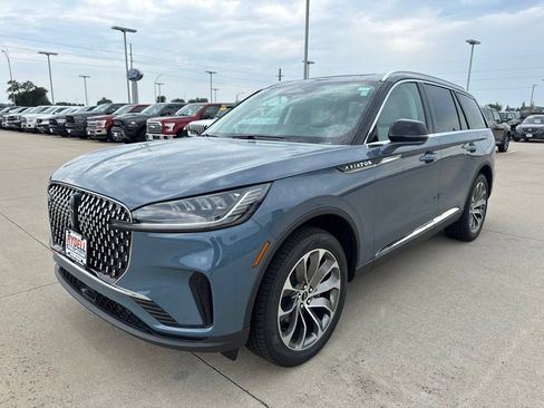 New 2026 Lincoln Aviator AWD image 29
