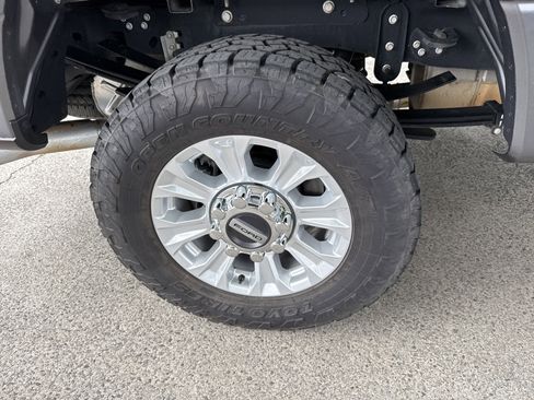 Used 2022 Ford F250 XLT AWD/4WD image 17