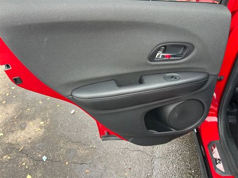 Used 2022 Honda HR-V Sport image 26