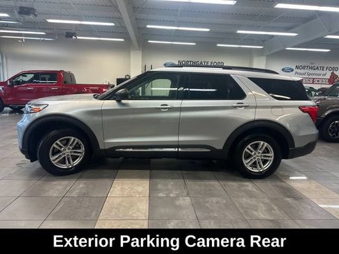 Used 2020 Ford Explorer XLT w/ Equipment Group 202A AWD/4WD image 14