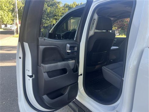 Used 2015 Chevrolet Silverado 1500 LT w/ LT Convenience Package AWD/4WD image 10
