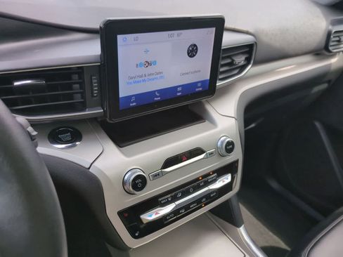 Used 2023 Ford Explorer XLT w/ Equipment Group 202A AWD/4WD image 29