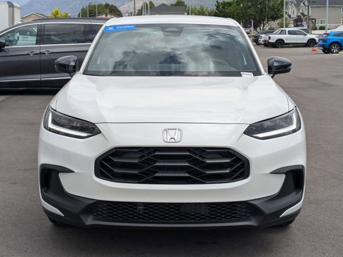 Used 2024 Honda HR-V Sport image 11