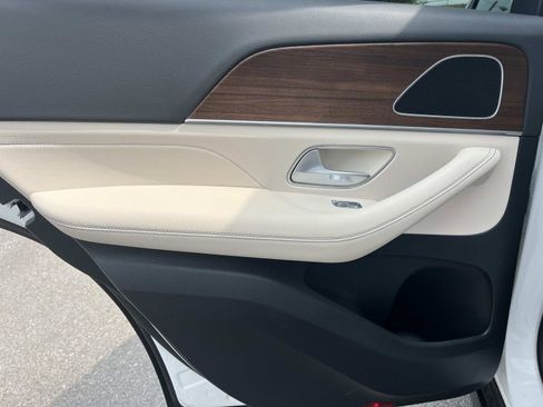 Certified 2025 Mercedes-Benz GLE 350 4MATIC image 15