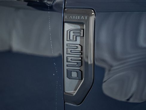 Used 2022 Ford F250 Lariat w/ Black Appearance Pkg image 19