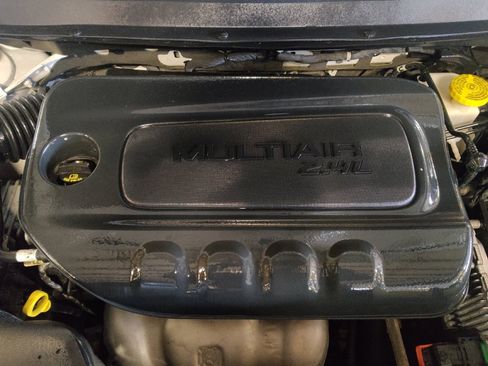 Used 2020 Jeep Cherokee Latitude Plus w/ Cold Weather Group image 30