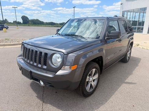 Used 2017 Jeep Patriot High Altitude AWD/4WD image 8