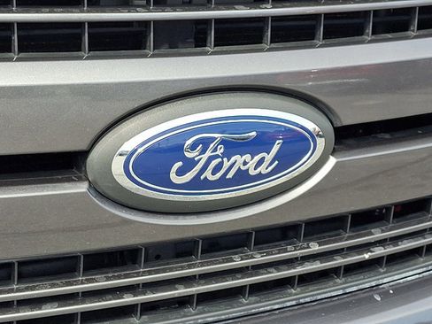 Used 2019 Ford F150 Lariat w/ Equipment Group 502A Luxury image 41