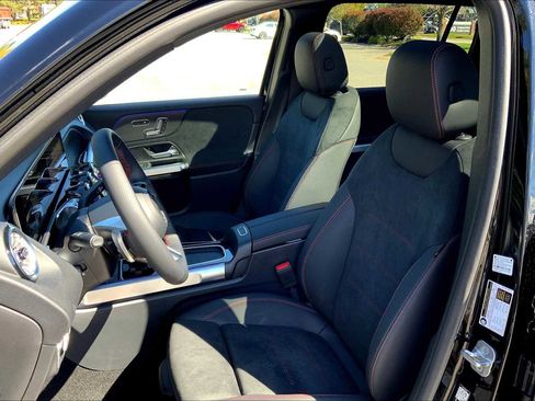 New 2026 Mercedes-Benz GLB 250 4MATIC image 12